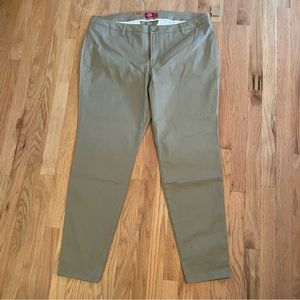 NWT Dickies tan midrise stretch skinny pants size 20W